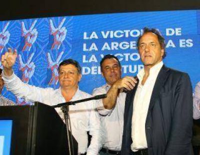 Hoy llega Scioli, que firmar� con Peppo un compromiso por la autov�a a S�enz Pe�a