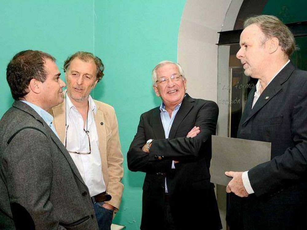 Durand � �con la obra de la nueva ciudad c�vica, Fellner genera fuentes de trabajo para los juje�os�