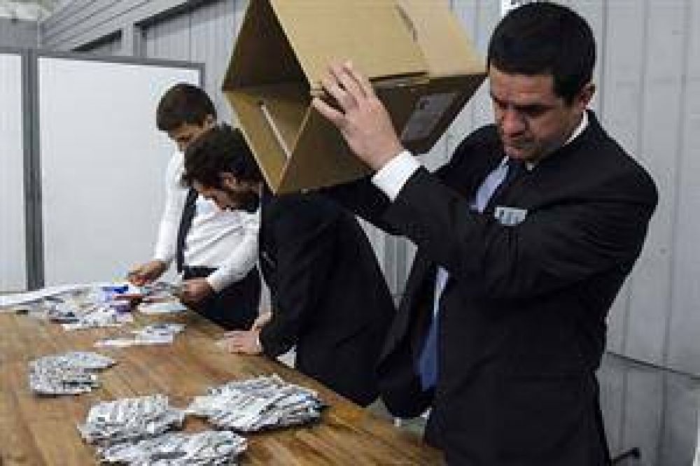 Esta noche terminar�a el recuento definitivo en Tucum�n, a tres semanas del esc�ndalo