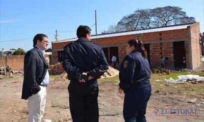 Ampl�an y renuevan comisar�as en Capital