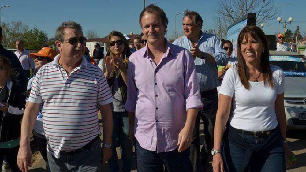 Bordet promete tratar por igual a intendentes oficialistas y opositores