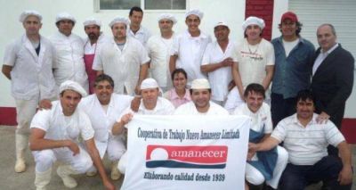 Trabajadores del Nuevo Amanecer recibieron el apoyo de dirigentes de Apyme