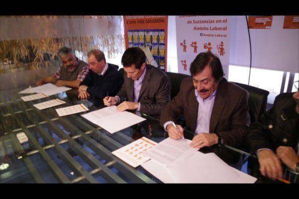 Promueven pol�ticas de prevenci�n de adicciones en EDEA