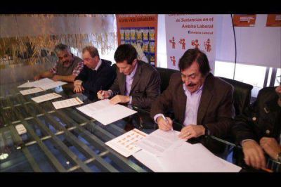 Promueven pol�ticas de prevenci�n de adicciones en EDEA