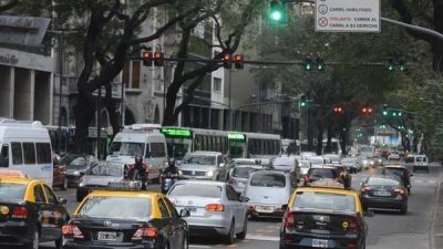 Por los piquetes, desde hoy habr� un carril reversible de emergencia en Alem