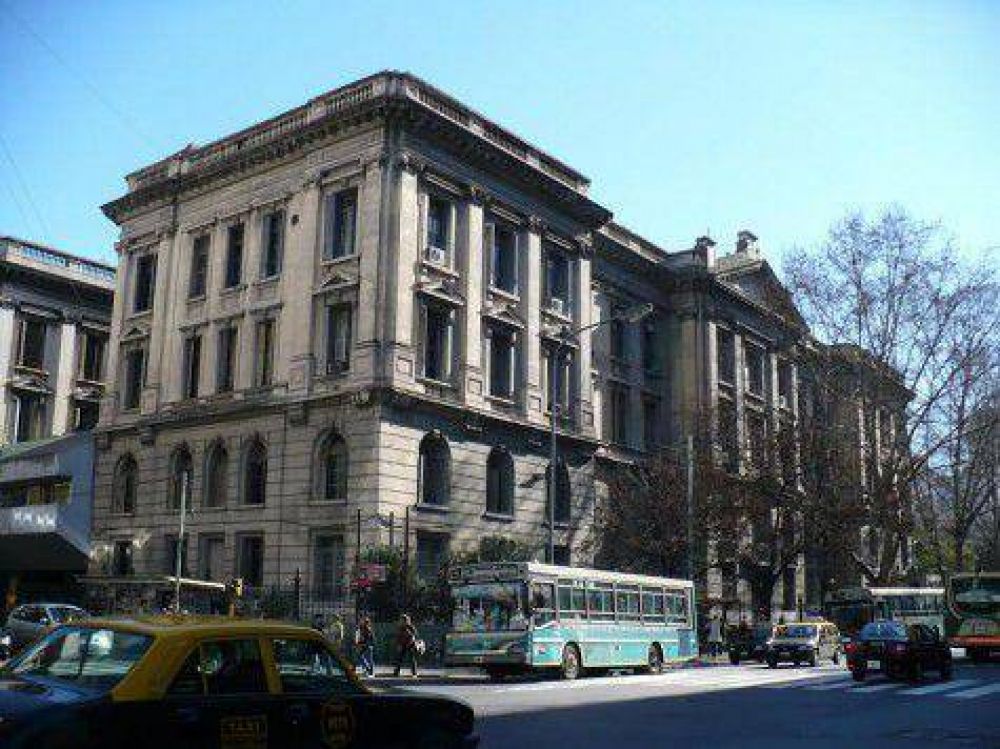 Detectan graves irregularidades en hospitales