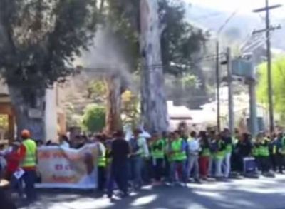 #MilagroParaElMundo / Cobarde ataque a peregrinos: les tiraron agua desde un edificio