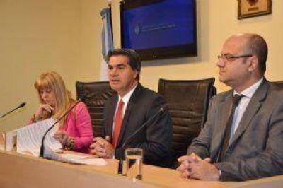 Capitanich pretende ponerle l�mite a las reelecciones antes de terminar su mandato