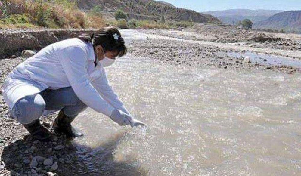 Se tomaron las muestras de agua y ser�n analizadas en Mendoza