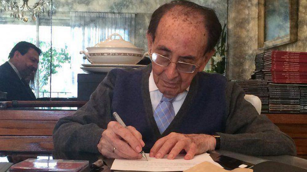 El juez Carlos Fayt renunci� a la Corte Suprema