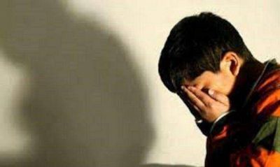 Un hombre abus� de un nene y despu�s le dio 5 pesos para que no hablara