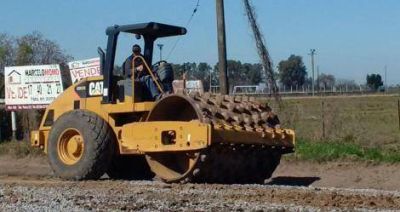 Santa Luc�a: Trabajos sobre los caminos rurales