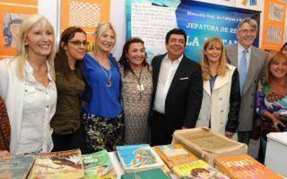 De Luc�a y Espinoza en la VIII Feria Municipal del Libro de La Matanza