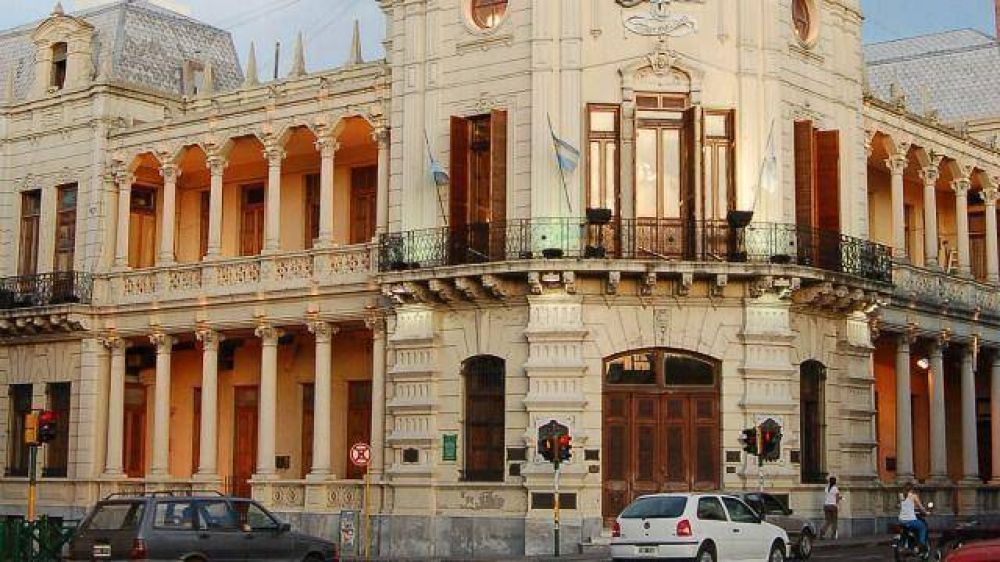 Tendr�an luz verde dos proyectos que benefician a los municipales de Paran�
