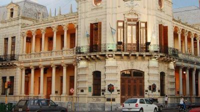 Tendr�an luz verde dos proyectos que benefician a los municipales de Paran�