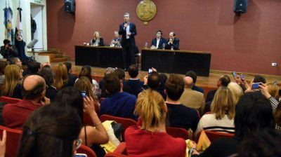 Mauricio Macri llev� su propuesta educativa a Mendoza
