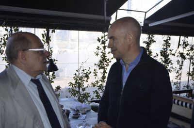 �M�s que desprestigiarlo, deber�an intentar imitarlo�