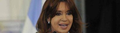 Cristina felicit� a Manzur por cadena nacional y pidi� respetar el resultado de las elecciones