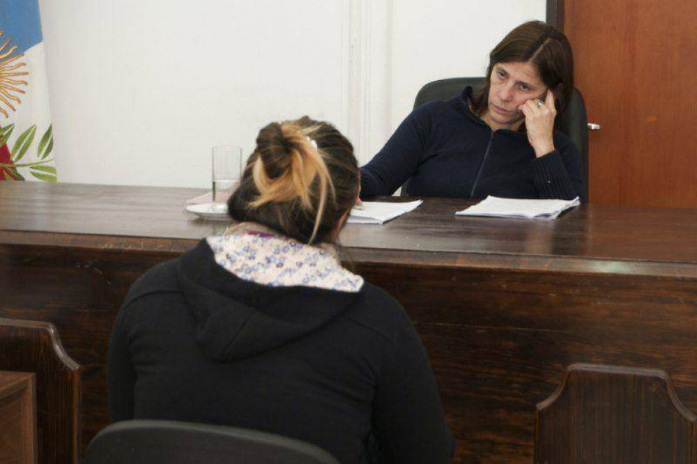 Condena en suspenso por cortar el rostro a su marido