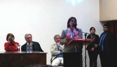 La gobernadora particip� de un nuevo aniversario de Pom�n