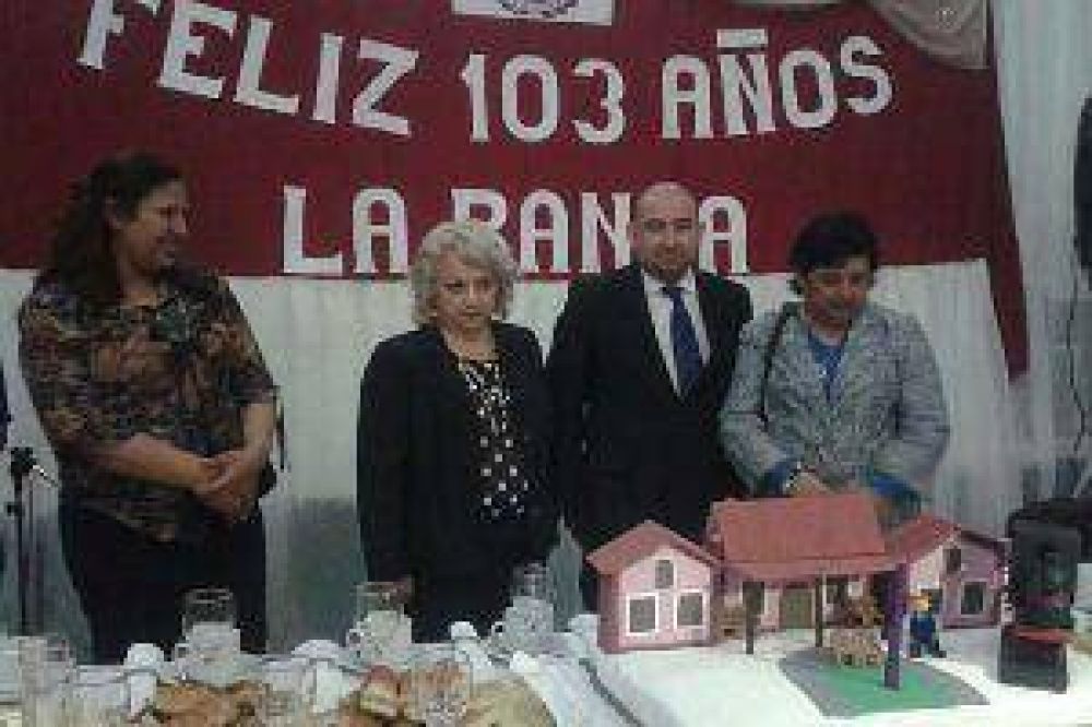 Acto protocolar y un desayuno para comenzar los festejos por La Banda