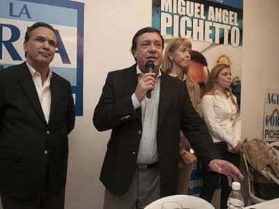 Para Weretilneck, a�n no hay posibilidades de bajar el precio de los combustibles