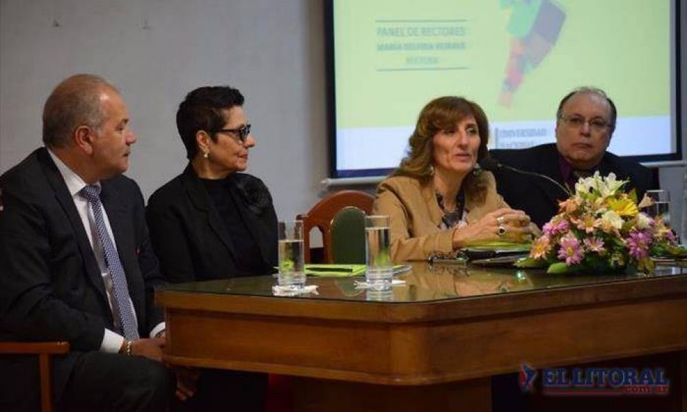 Rectores de varias universidades abordan los problemas regionales en com�n