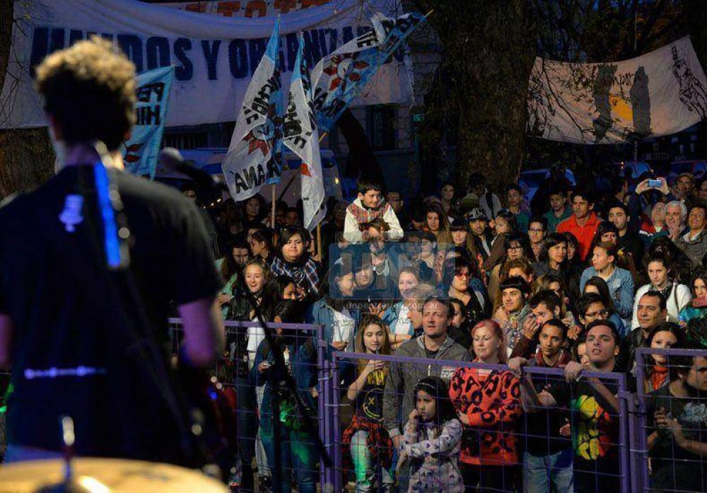 M�sica y homenajes en el D�a Nacional de la Juventud