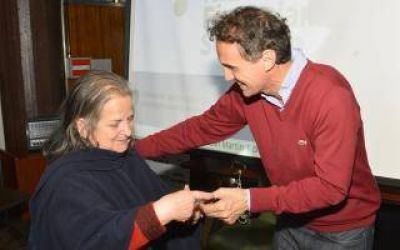 San Mart�n: Intendente Katopodis entreg� cr�ditos a emprendedores