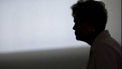 Para Dilma, �usar la crisis para atacar al gobierno es golpista�