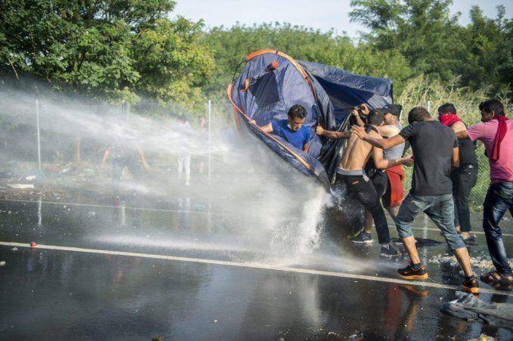 Parlamento Europeo aprob� la reubicaci�n de 120 mil refugiados