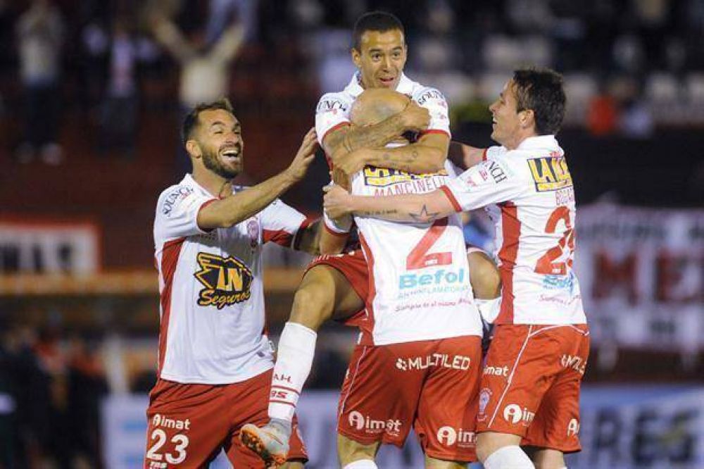 Hurac�n sigue de fiesta: le gan� a Tigre y se clasific� a los octavos de la Copa Sudamericana