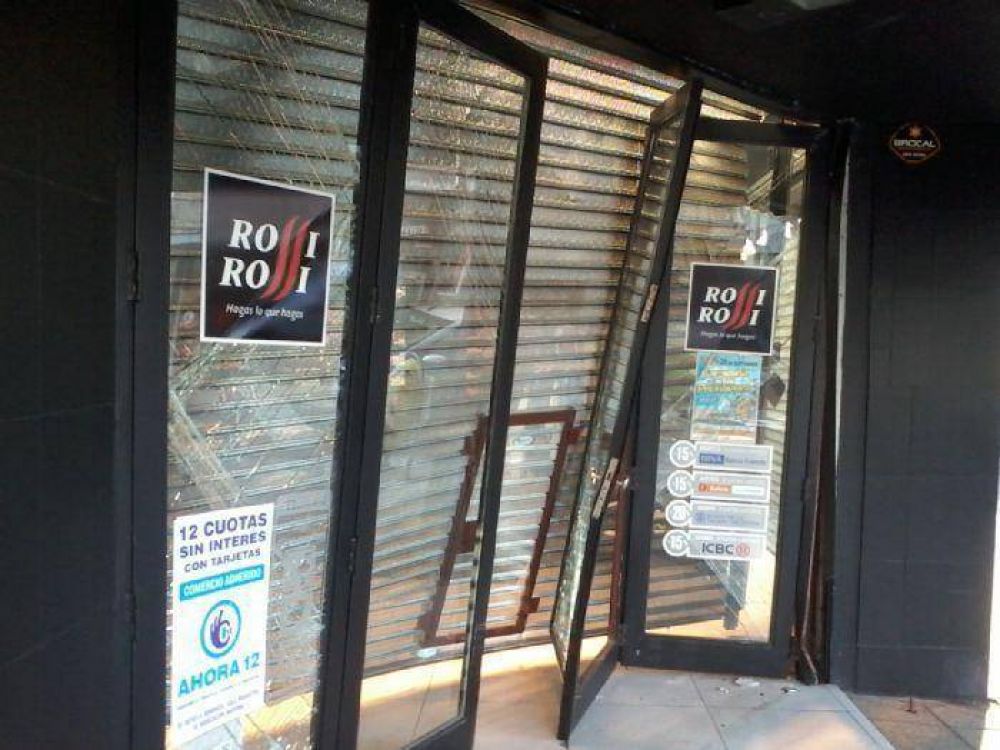 Una historia de no acabar: volvieron a robar el Rossi & Rossi de Catamarca y Rivadavia