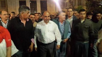 Cientos de militantes del peronismo acampan frente a Tribunales