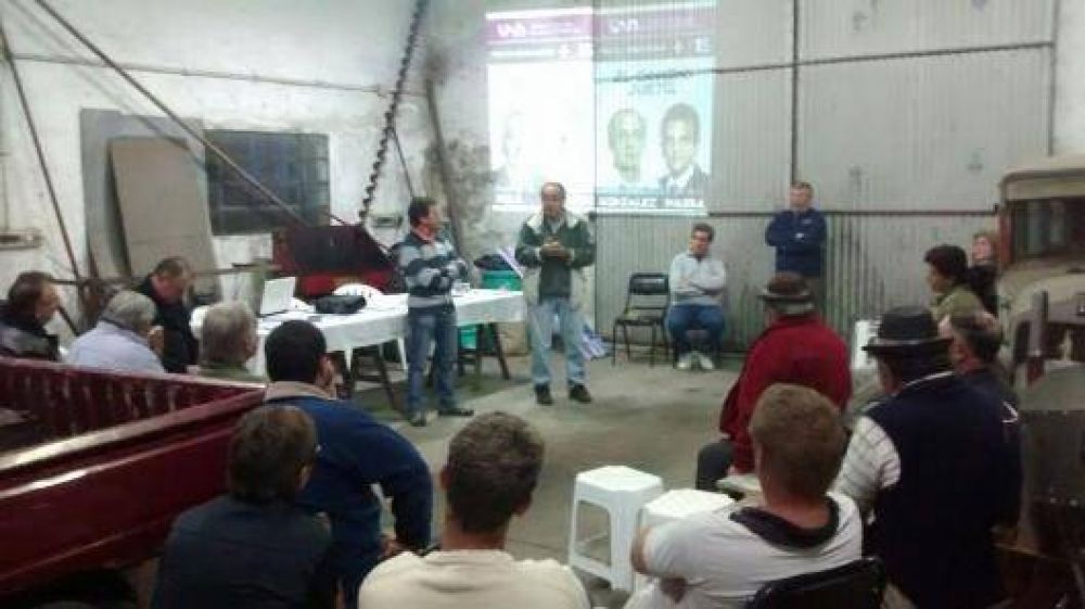 El Frente Renovador dialog� con vecinos de Del Carril