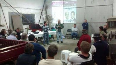 El Frente Renovador dialog� con vecinos de Del Carril