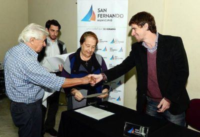 El Municipio de San Fernando firm� escrituras de casas de 35 familias