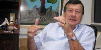 �Pilo� C�ceres: �Hay f�bricas que se est�n yendo�