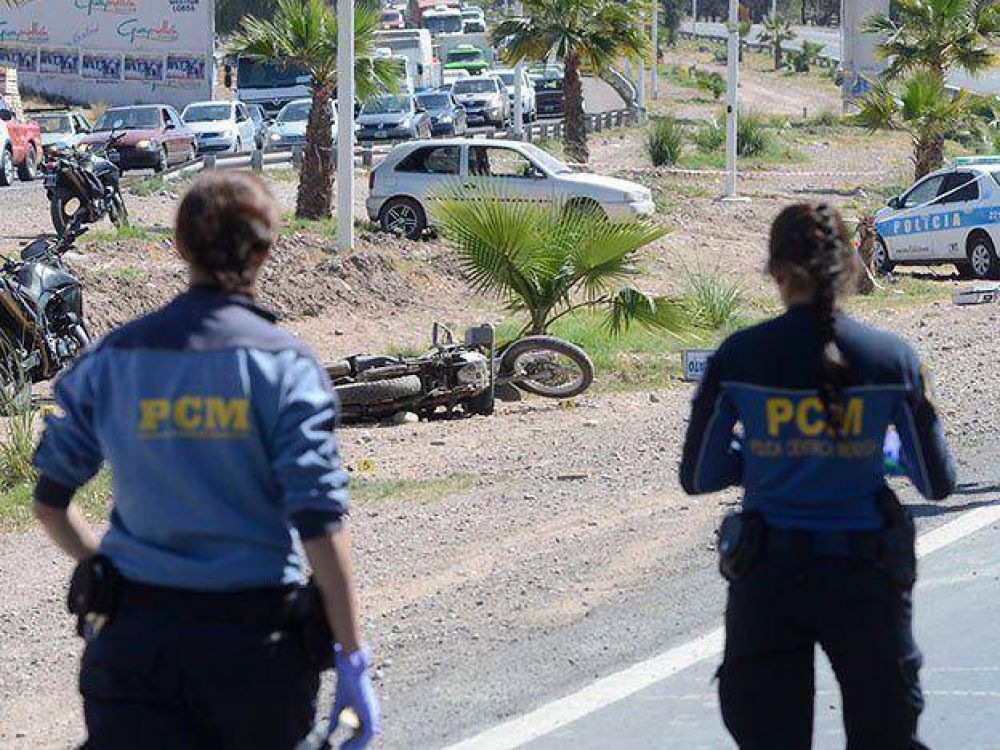 Tras una persecuci�n a los tiros atraparon a dos delincuentes que acababan de cometer un asalto