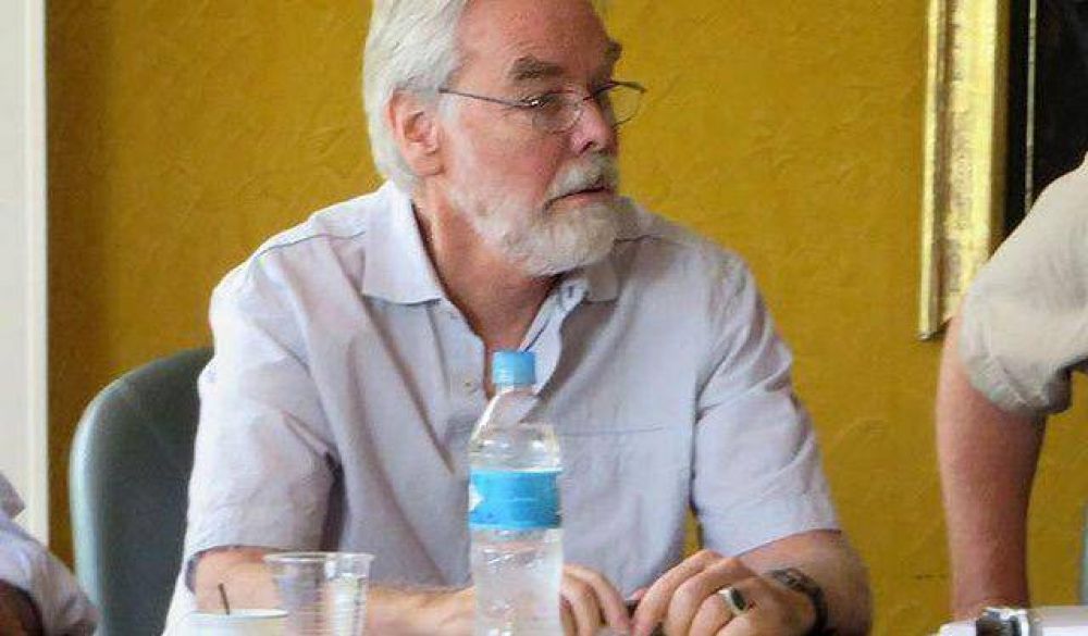 Adhiriendo al amparo, proponen traer a un experto ambientalista