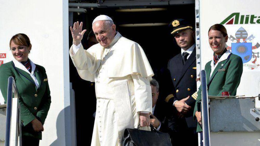 El papa Francisco parti rumbo a La Habana y ser recibido por Ral Castro