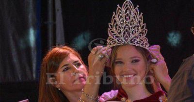 Aylen Luj�n Arroyo es la reina provincial de los estudiantes salte�os