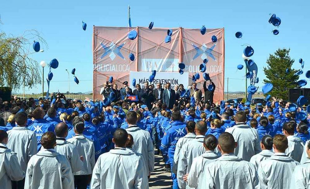 Scioli pidi� en Tandil �dejar atr�s la Argentina pendular�