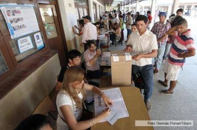 Elecciones: Alak ratific� que 