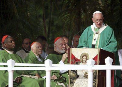 El Papa inst� a los cubanos a servir 