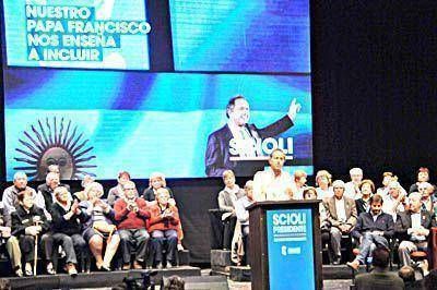 Scioli celebr� con jubilados e inici� oficialmente su campa�a pol�tica