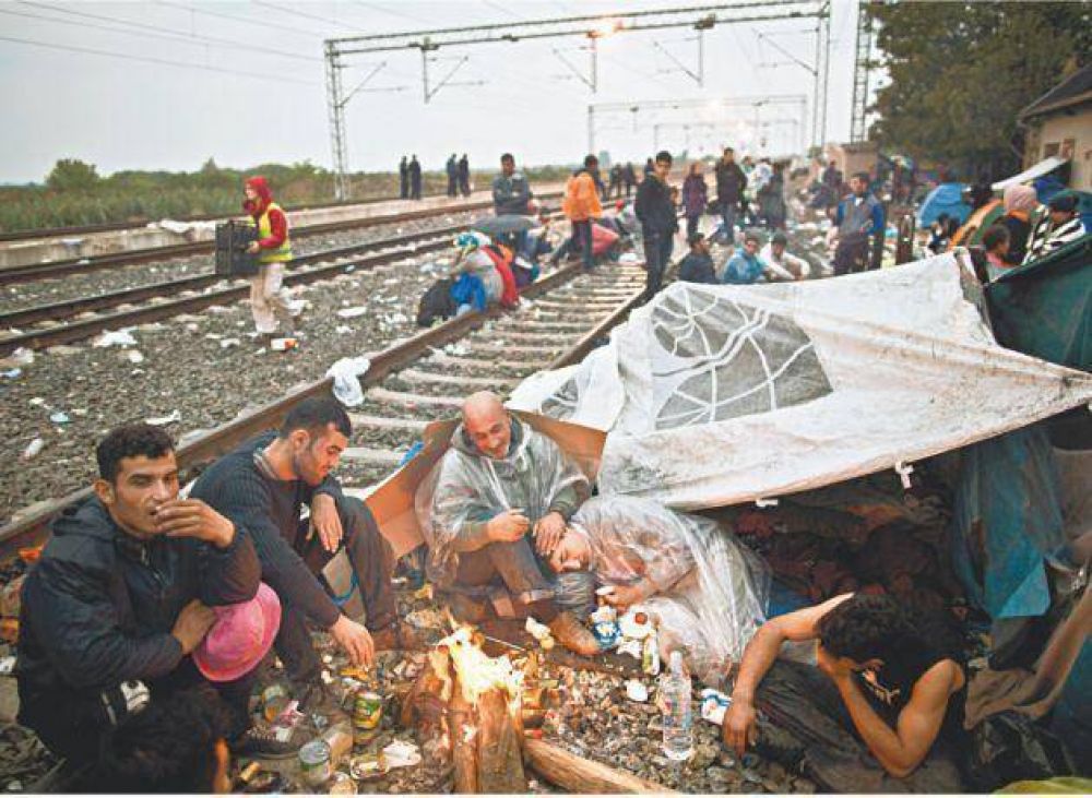 Miles de personas siguen varadas en las fronteras de varios pa�ses europeos