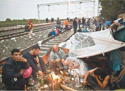 Miles de personas siguen varadas en las fronteras de varios pa�ses europeos