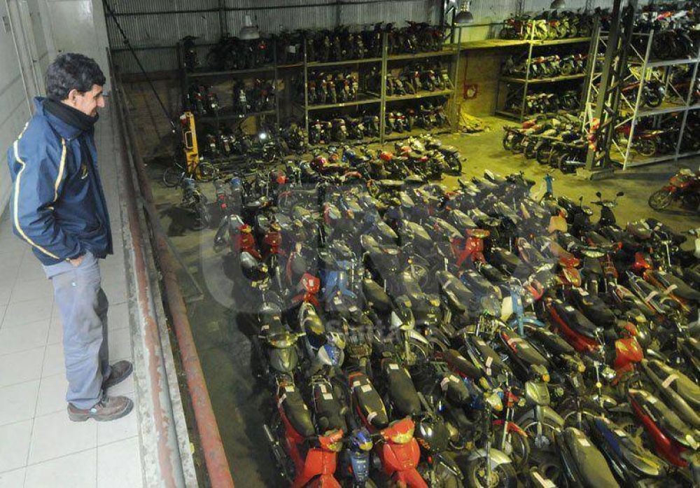 Las motos retenidas, una opci�n para eliminar la tracci�n a sangre