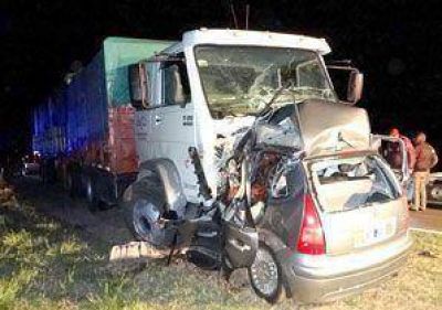 Un muerto en un choque frontal, en la Ruta 188